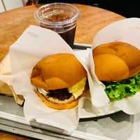 Photo taken at the 3rd Burger by タツロー k. on 4/28/2023