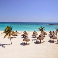 รูปภาพถ่ายที่ Club Med Cancún Yucatán โดย Club Med Cancún Yucatán เมื่อ 9/8/2015