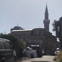 Photo taken at Molla Gürani Camii by Ahmet Cüneyt Ü. on 10/21/2023