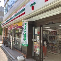 Photo taken at 7-Eleven by 星牆 ほ. on 5/10/2023