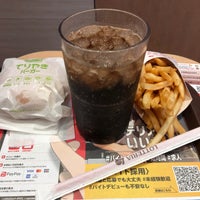 Photo taken at Lotteria by なみすぎ 区. on 8/10/2023