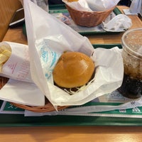 Photo taken at MOS Burger by こる べ. on 12/27/2022