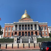 9/3/2023にEigotchiがマサチューセッツ州会議事堂で撮った写真