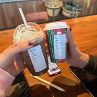Photo taken at Starbucks by YEENIMAL on 12/8/2022