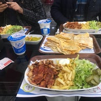 Photo taken at Közz Chicken King by sina alizadeh on 3/30/2018