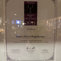 Foto diambil di Tony’s Pizza Napoletana oleh Lolo pada 4/30/2024