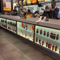 Foto diambil di McDonald&amp;#39;s oleh . pada 10/17/2021