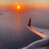 Photo taken at Istanbul Atatürk Airport (ISL) by Ben kısaca T-D👍 on 3/16/2021