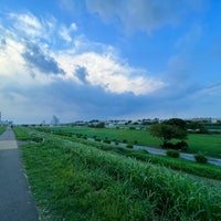 Photo taken at 多摩川河川敷 by おもち on 8/19/2023