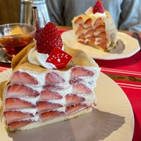 Photo taken at Afternoon Tea LOVE &amp;amp; TABLE by Mち . on 12/22/2022