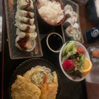 Foto diambil di Tenno Sushi oleh Behnoush S. pada 2/11/2023