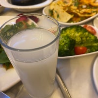 Das Foto wurde bei Cemil Baba Balık Restaurant von Tubişş C. am 1/27/2023 aufgenommen