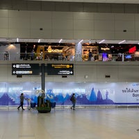 Photo taken at ประตูทางออก ผู้โดยสารขาเข้าภายในประเทศ - Domestic Arrivals by 🖤 on 9/9/2022