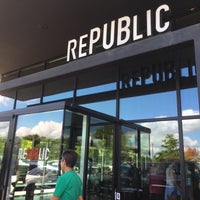 9/30/2018 tarihinde Jessica C.ziyaretçi tarafından Republic Gastropub'de çekilen fotoğraf