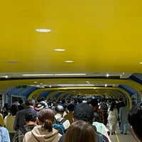 Photo taken at 東京競馬場 西門 by メジロサナエ on 10/8/2023