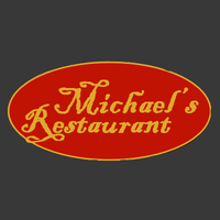 Das Foto wurde bei Michael&amp;#39;s Restaurant von Michael&amp;#39;s Restaurant am 9/11/2015 aufgenommen