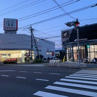 Photo taken at Honda Cars 東京中央　府中店 by takeyourmarks p. on 3/16/2019