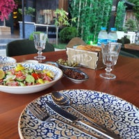 Das Foto wurde bei Şelale Restoran von Erdem D. am 7/14/2023 aufgenommen