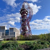 Photo taken at ArcelorMittal Orbit by Aj 🚀 on 5/1/2023