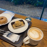 Photo taken at Starbucks by 🆗 on 11/20/2023