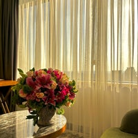 Foto diambil di Hilton Istanbul Maslak oleh Leila E. pada 4/13/2024