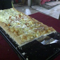 รูปภาพถ่ายที่ La Pizza Mia โดย Jeferson S. เมื่อ 12/1/2012