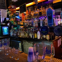 2/8/2020 tarihinde Matt M.ziyaretçi tarafından 7B Horseshoe Bar aka Vazacs'de çekilen fotoğraf