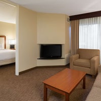 2/24/2023 tarihinde DoubleTree Suites by Hilton Hotel Cincinnati - Blue Ashziyaretçi tarafından DoubleTree Suites by Hilton Hotel Cincinnati - Blue Ash'de çekilen fotoğraf