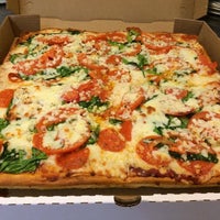 Foto diambil di Ray&amp;#39;s Pizza oleh Ray&amp;#39;s Pizza pada 2/25/2023