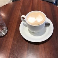 Photo taken at Doutor Coffee Shop by 自炊 on 2/12/2019