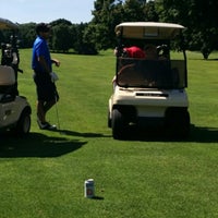 Foto tirada no(a) Dunham Hills Golf Club por Sibi S. em 8/23/2014