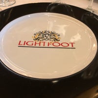 Das Foto wurde bei Lightfoot Restaurant von Gregg C. am 10/1/2017 aufgenommen
