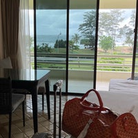 Das Foto wurde bei Andaman Lounge @ Hilton Phuket Lobby von Z S. am 9/27/2023 aufgenommen
