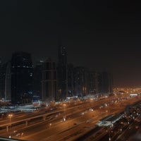 Photo taken at The Radisson Blu Residence, Dubai Marina by KH on 8/10/2023