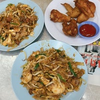 Photo taken at Siam Road Charcoal Char Koay Teow by Janice N. on 12/8/2023
