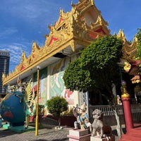 Photo taken at Dhammikarama Burmese Buddhist Temple (缅佛寺) by Janice N. on 12/8/2023
