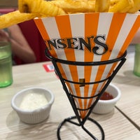 Photo taken at Swensen&amp;#39;s by Janice N. on 8/9/2023