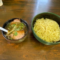 Photo taken at 闘牛ラーメン by ヒロ k. on 3/18/2023