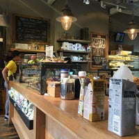 3/27/2017 tarihinde Bex L.ziyaretçi tarafından FCB Coffee'de çekilen fotoğraf