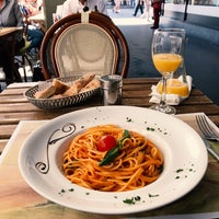 Photo taken at Da Vinci by リュウイチ 神. on 9/17/2019