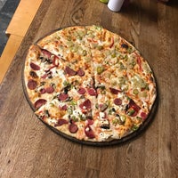Das Foto wurde bei Pizza Vegas von Tuğba Ö. am 9/23/2019 aufgenommen