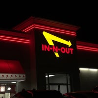 Photo taken at In-N-Out Burger by Thomas B. on 7/22/2016