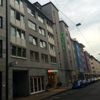 6/7/2016 tarihinde Roman L.ziyaretçi tarafından Hotel Stadt München'de çekilen fotoğraf