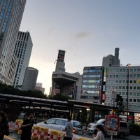 横浜駅西口 ロータリー 西区の道路