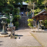 Photo taken at 母養山 宝樹院 恩山寺 (第18番札所) by あざみ on 5/3/2023