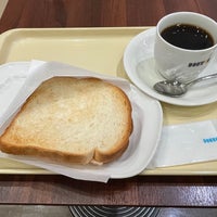 Photo taken at Doutor Coffee Shop by Takashi S. on 12/8/2023