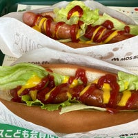 Photo taken at MOS Burger by 佑梨香 中. on 10/14/2023