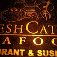 Foto tirada no(a) Fresh Catch Restaurant and Sushi Bar por Chuck T. em 9/15/2012