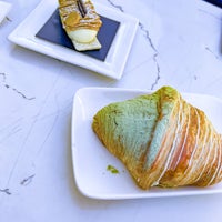 Снимок сделан в Alexander&amp;#39;s Patisserie пользователем Kimberly H. 1/26/2023