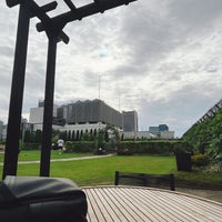 Photo taken at 英国様式庭園 Q-COURT by ポメラニアン on 7/15/2023